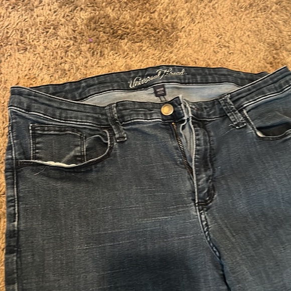 Universal Thread mid rise jeans size 14 - Picture 2 of 5